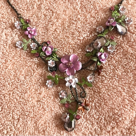 Vintage Jewelry Set Hand Crafted Floral Fashion Jewelry Earrings and Necklace - Picture 2 of 4